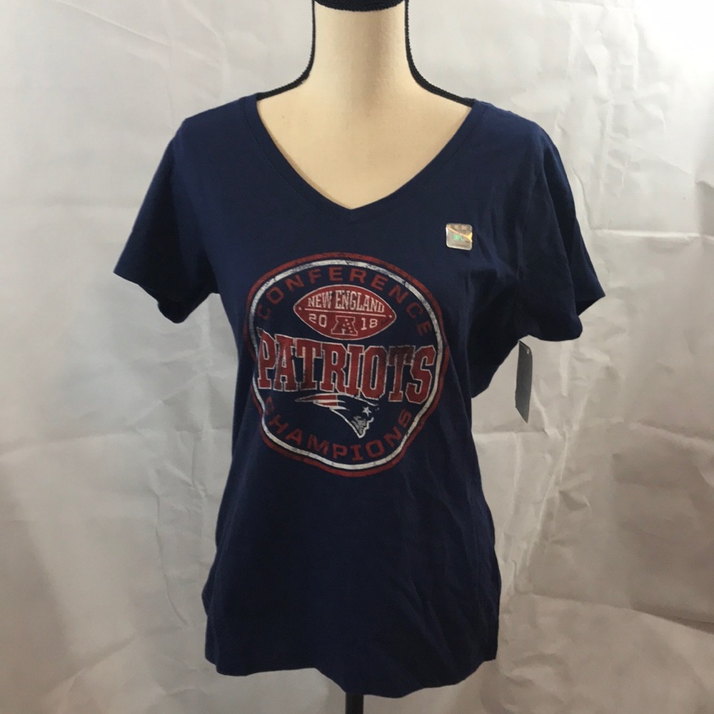 Women’s V Neck T shirt New England Patriots NWT